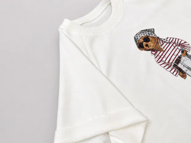Bear Graphic Short-Sleeve Sweatshirt in White, product image 7 of 8