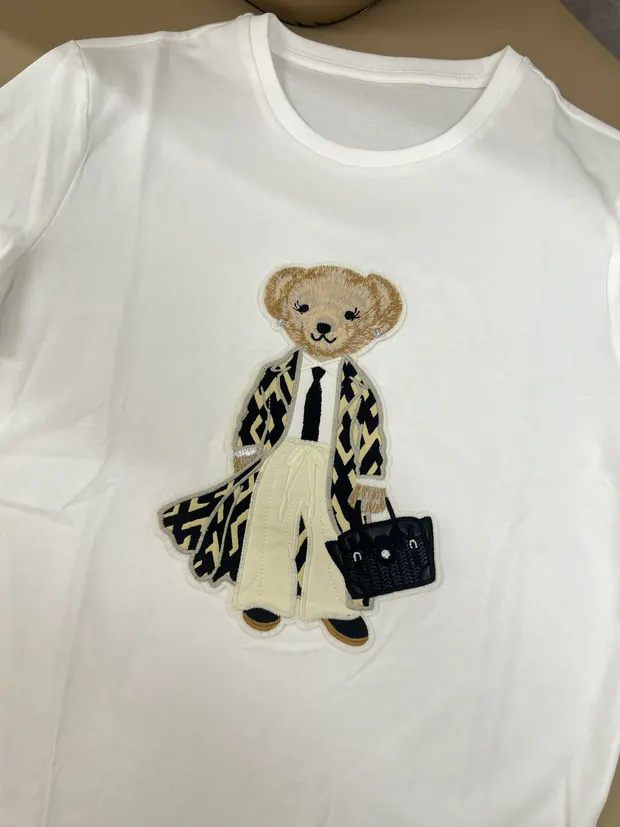 Bear Graphic T-Shirt in White, product image 1 of 6