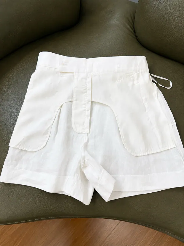 Linen Shorts in White, product image 5 of 8