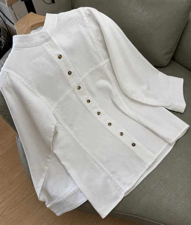 Mandarin-Collar Linen Shirt in White, product view