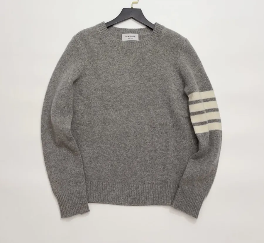 Long-Sleeve Pullover Sweater in Gray, product view 02