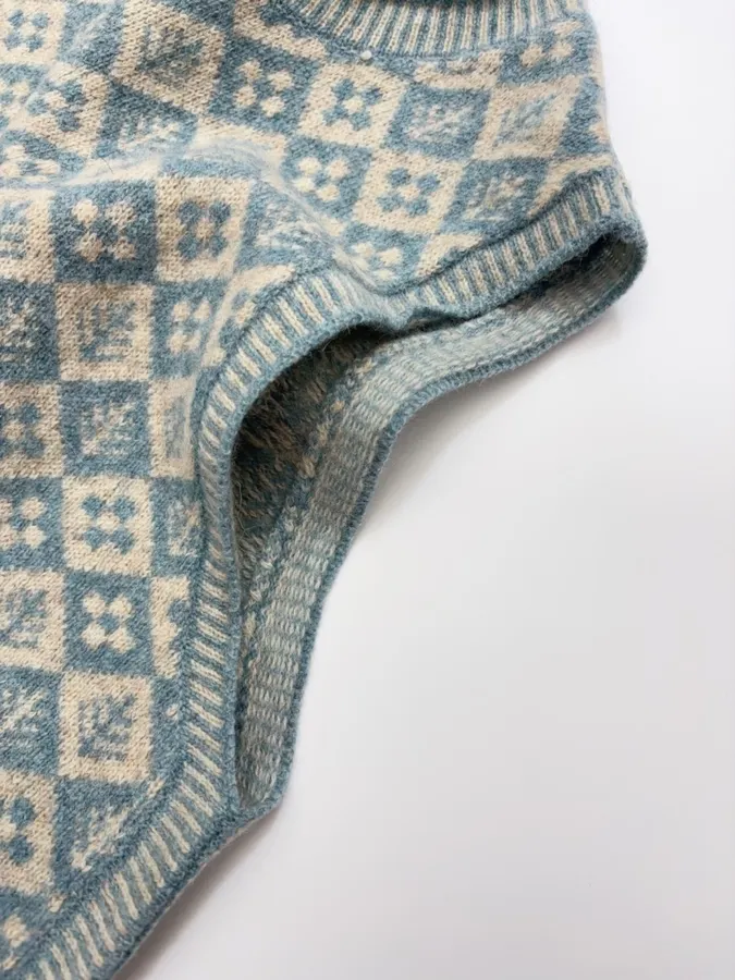 Retro Japanese-style All-match Jacquard Loose-fit Classic Crewneck Vest Waistcoat in Light Blue, product view 07