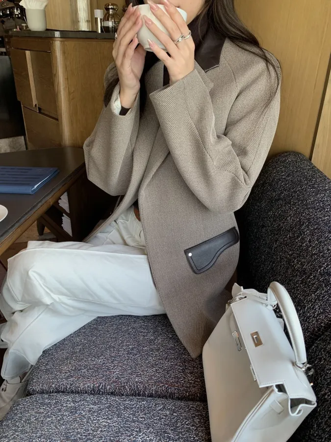 Antique Retro Leather-Inlaid Double-Layer Equestrian Twill Wool Suit in Taupe, product view 01