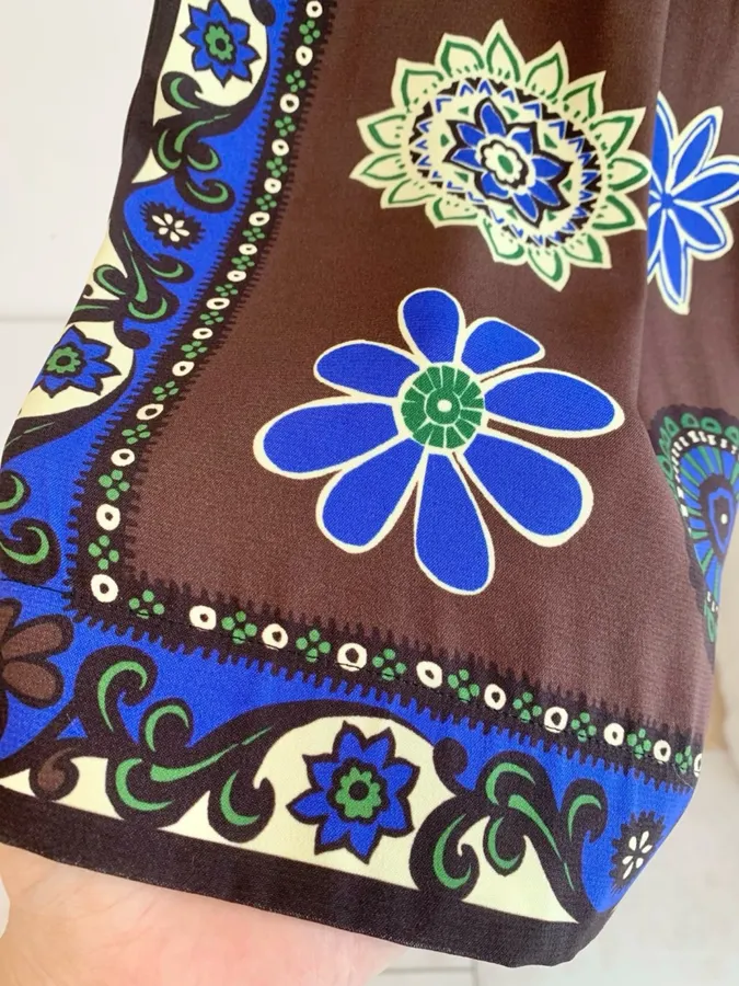 Retro Ethnic Floral Print Elastic-Waist Casual Shorts in Multicolor, product view 03