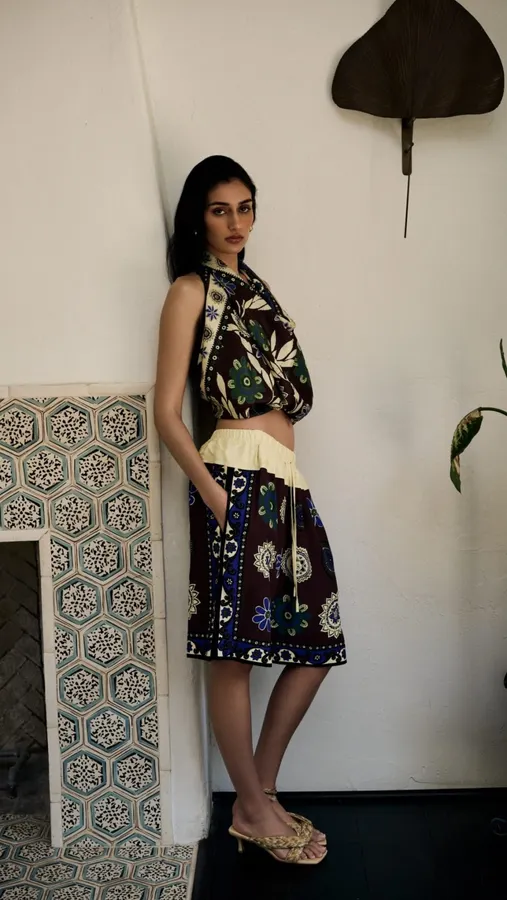 Retro Ethnic Floral Print Elastic-Waist Casual Shorts in Multicolor, product view 07