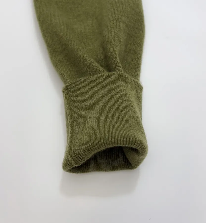 Double-Pocket V-Neck Wool Cropped Cardigan in Green, product view 09