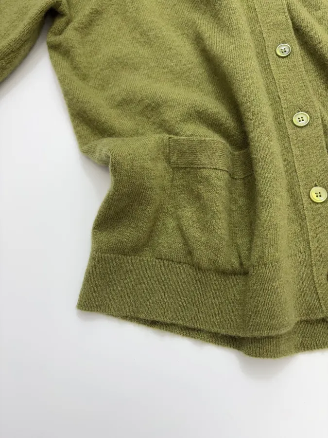 Double-Pocket V-Neck Wool Cropped Cardigan in Green, product view 11