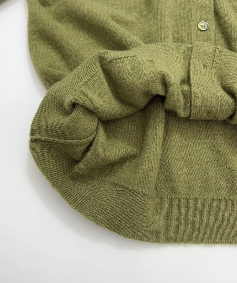 Double-Pocket V-Neck Wool Cropped Cardigan in Green, product view 13