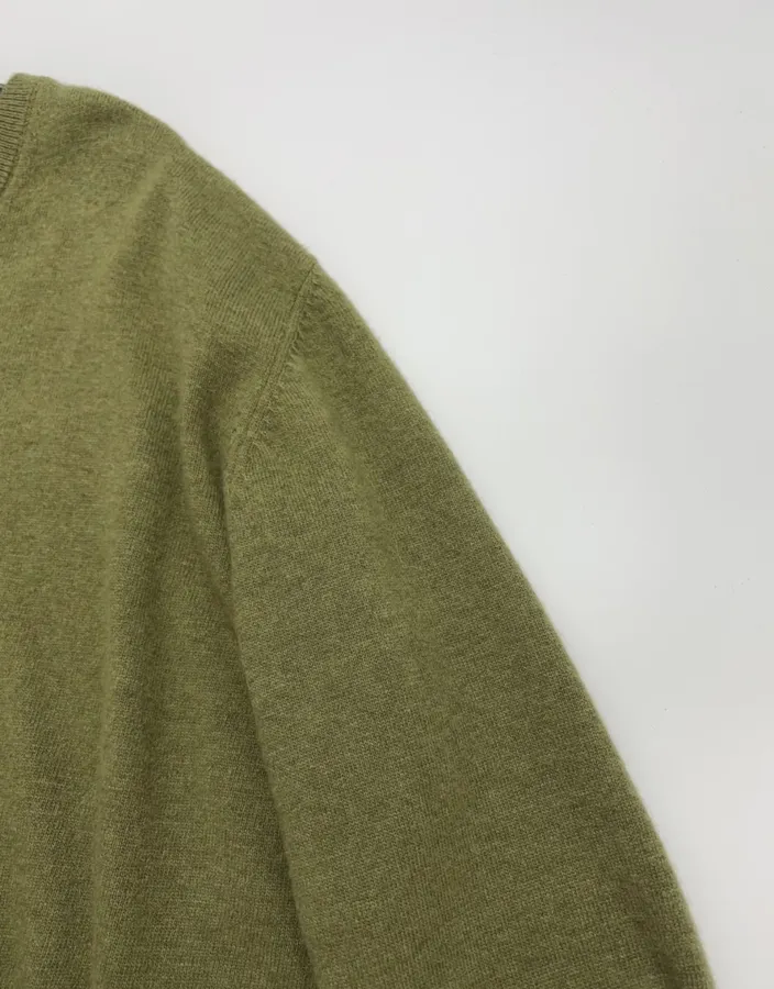 V-Neck Knitted Pullover Sweater in Green, product view 06