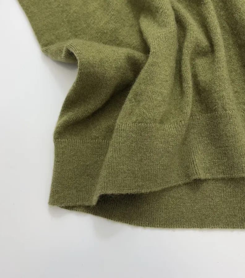 V-Neck Knitted Pullover Sweater in Green, product view 07