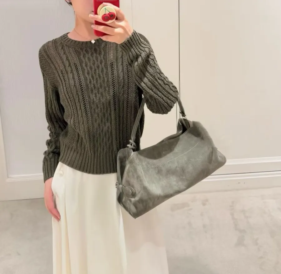 Loose-fit Cable-Knit Sweater Pullover in Olive Green, product view 02