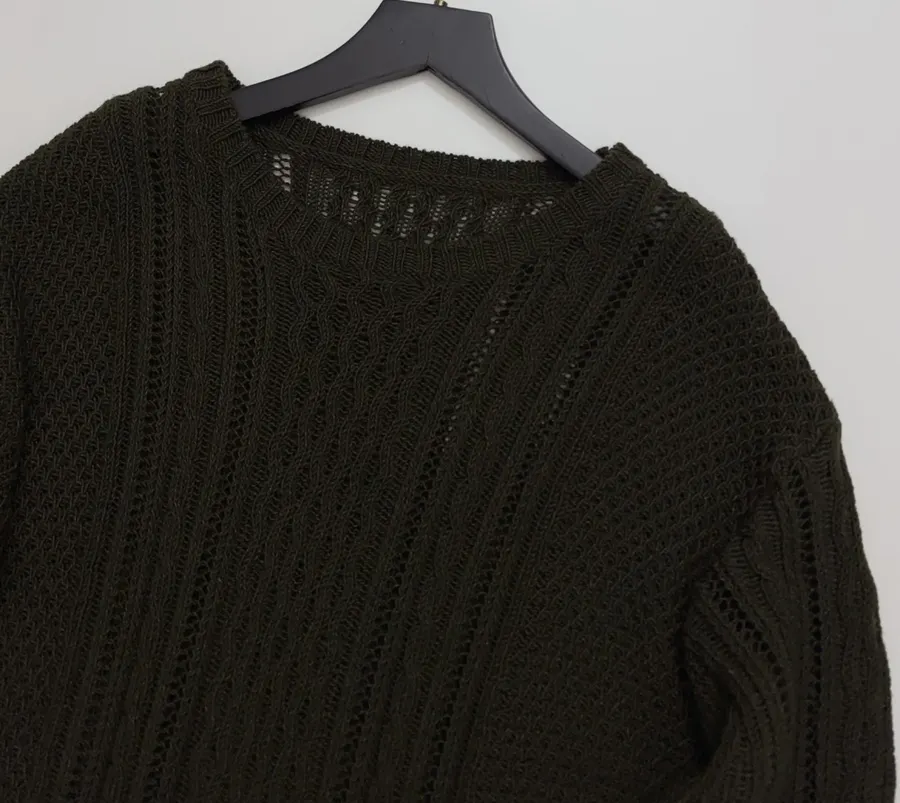 Loose-fit Cable-Knit Sweater Pullover in Olive Green, product view 05