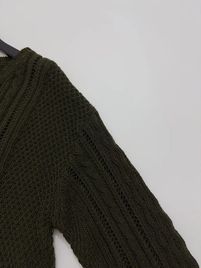 Loose-fit Cable-Knit Sweater Pullover in Olive Green, product view 08