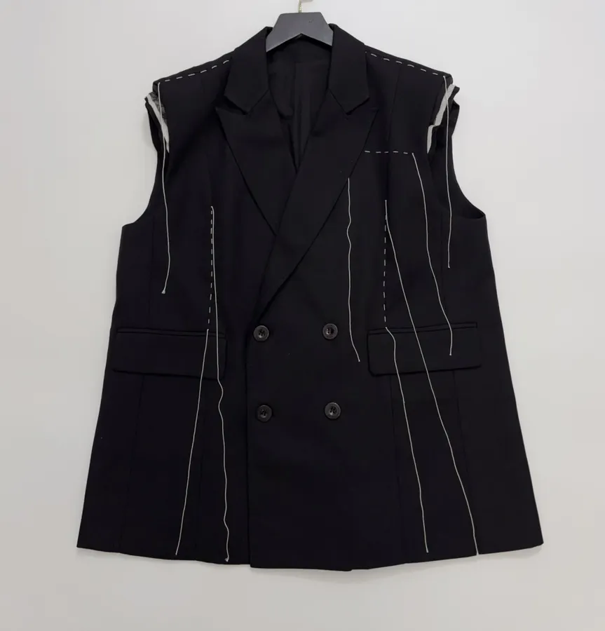 Wool Material Hand-Sewn Thread Waistcoat in Black, product view 01