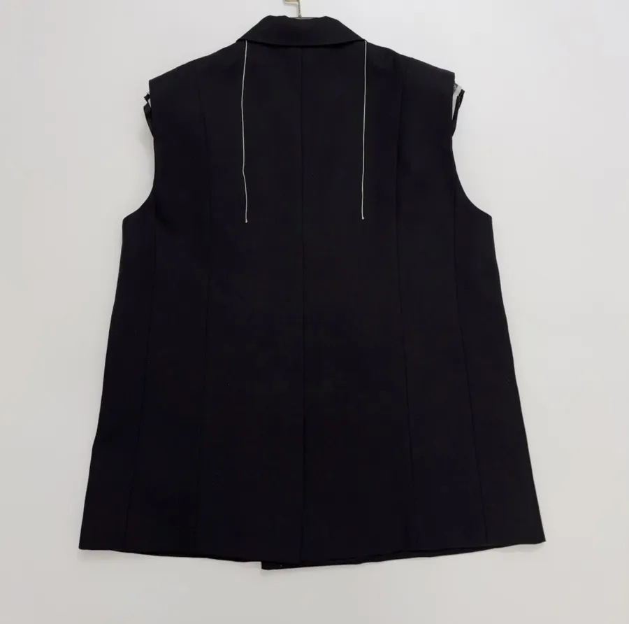 Wool Material Hand-Sewn Thread Waistcoat in Black, product view 15