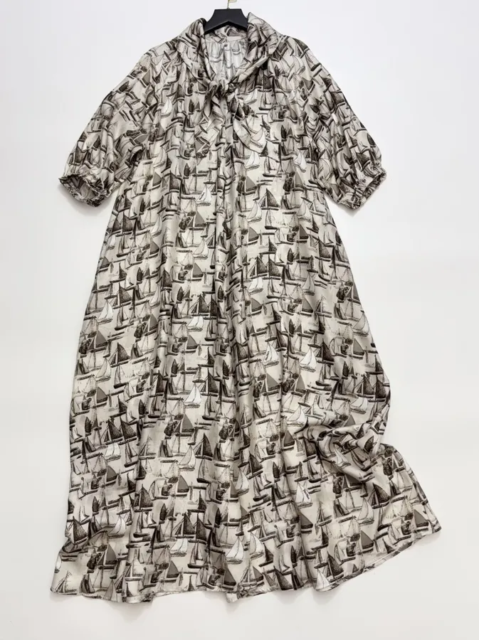 Printed Silk Dress in Light Gray, product view 03