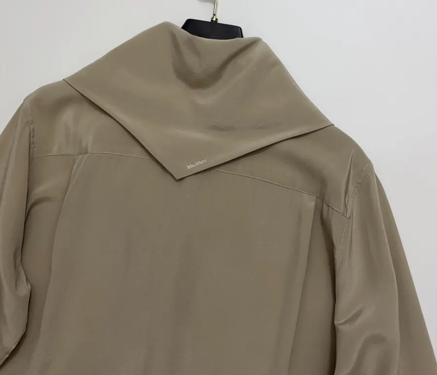 Silk Scarf Collar Double Crepe Real Silk Shirt Top in Beige, product view 14