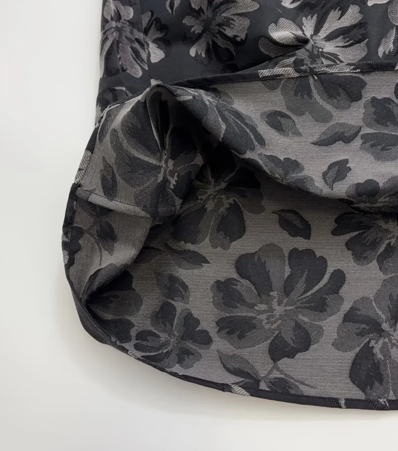 Retro Elegant Black Floral Stiff Jacquard Back Zipper A-Line High-Waisted Loose Skirt in Black, product view 11
