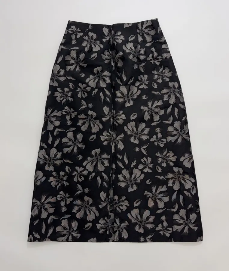Retro Elegant Black Floral Stiff Jacquard Back Zipper A-Line High-Waisted Loose Skirt in Black, product view 12