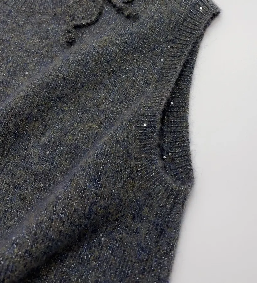 Floral Yarn-Inlaid Fine Glitter Sequin Hand-Knitted Three-Dimensional Flower Knitted Vest in Charcoal, product view 04