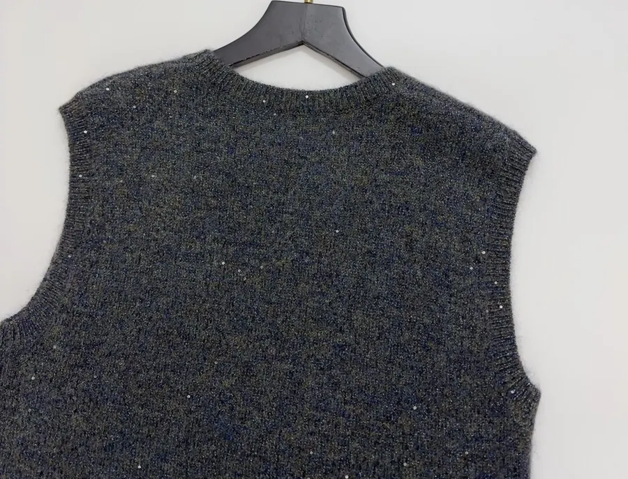 Floral Yarn-Inlaid Fine Glitter Sequin Hand-Knitted Three-Dimensional Flower Knitted Vest in Charcoal, product view 13