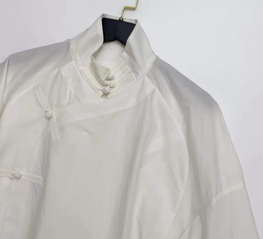 Asymmetric Mandarin-Collar Side-Slit Shirt in White, product view 02