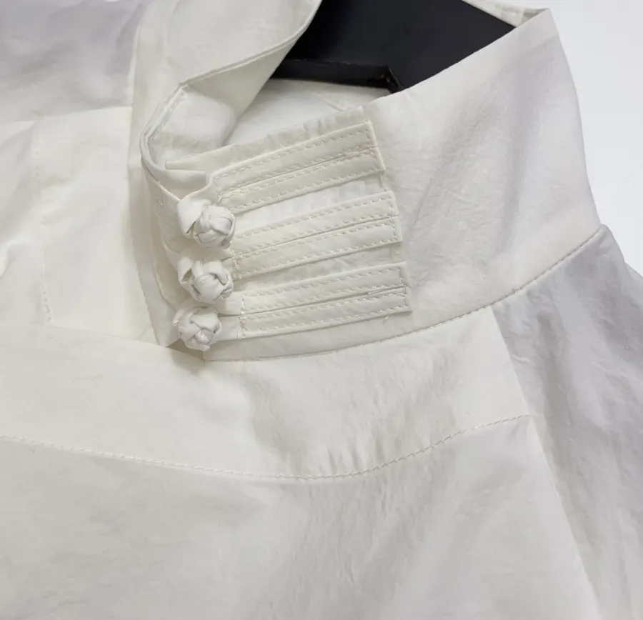 Asymmetric Mandarin-Collar Side-Slit Shirt in White, product view 03