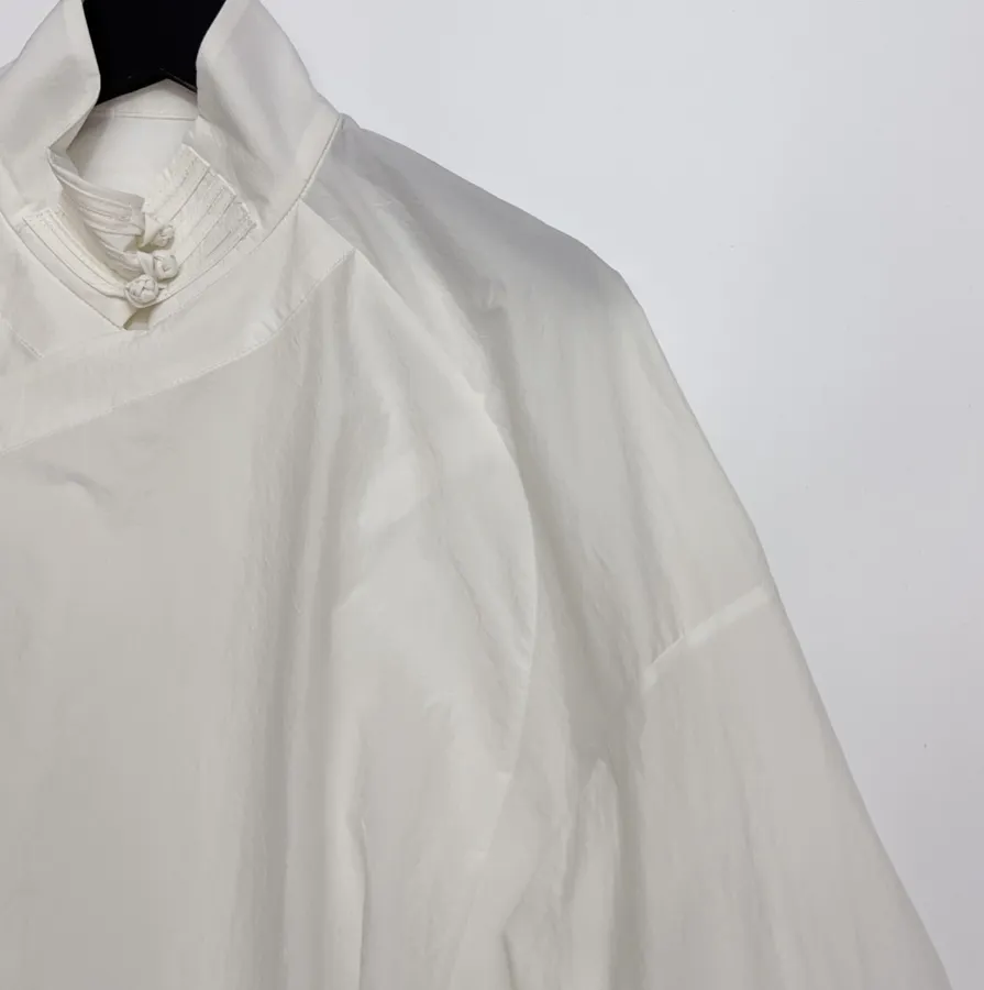 Asymmetric Mandarin-Collar Side-Slit Shirt in White, product view 06