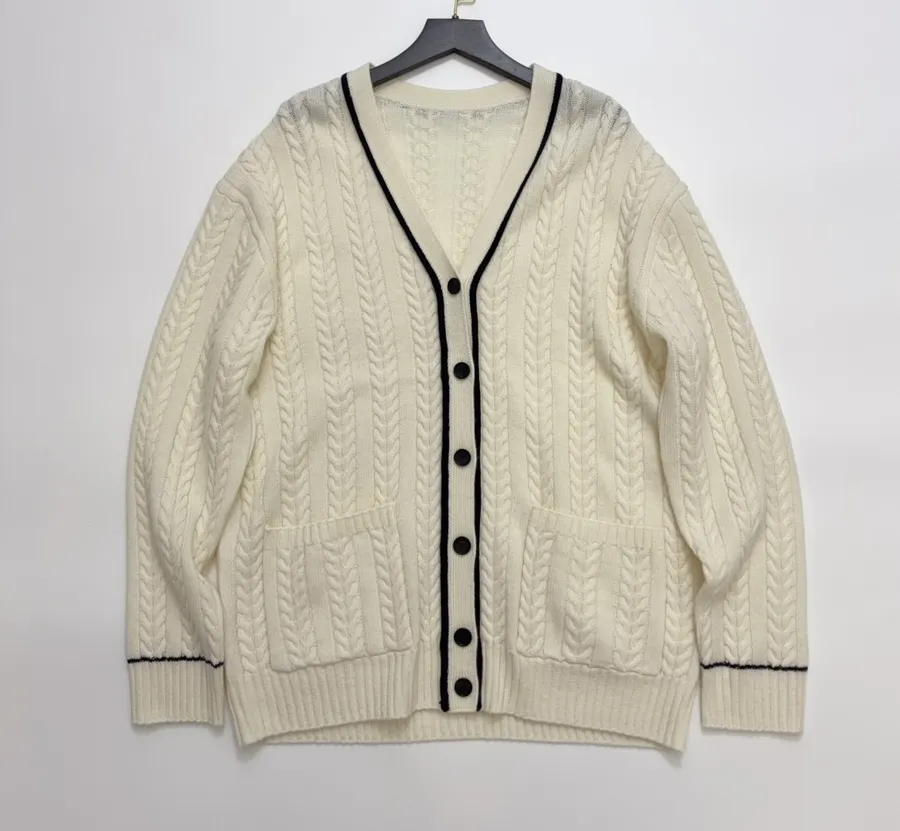Colorblock V-Neck Buttoned Cardigan Sweater Outerwear in Ivory and Navy, product view 01