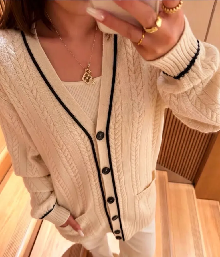 Colorblock V-Neck Buttoned Cardigan Sweater Outerwear in Ivory and Navy, product view 02