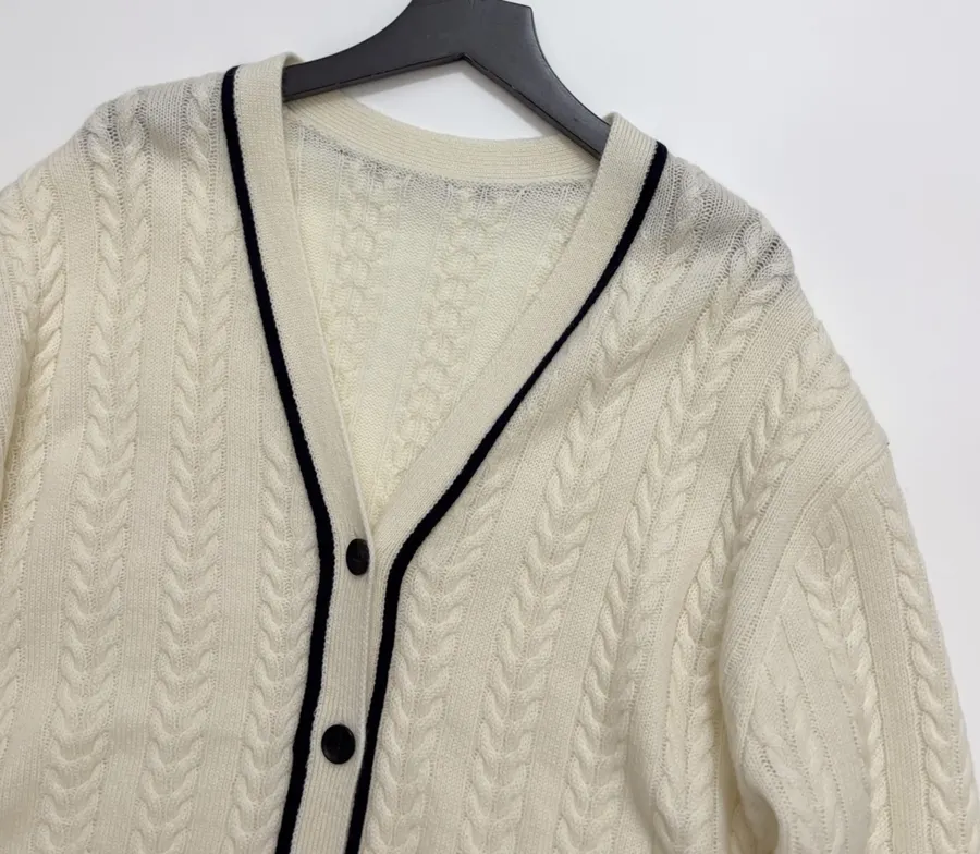 Colorblock V-Neck Buttoned Cardigan Sweater Outerwear in Ivory and Navy, product view 04