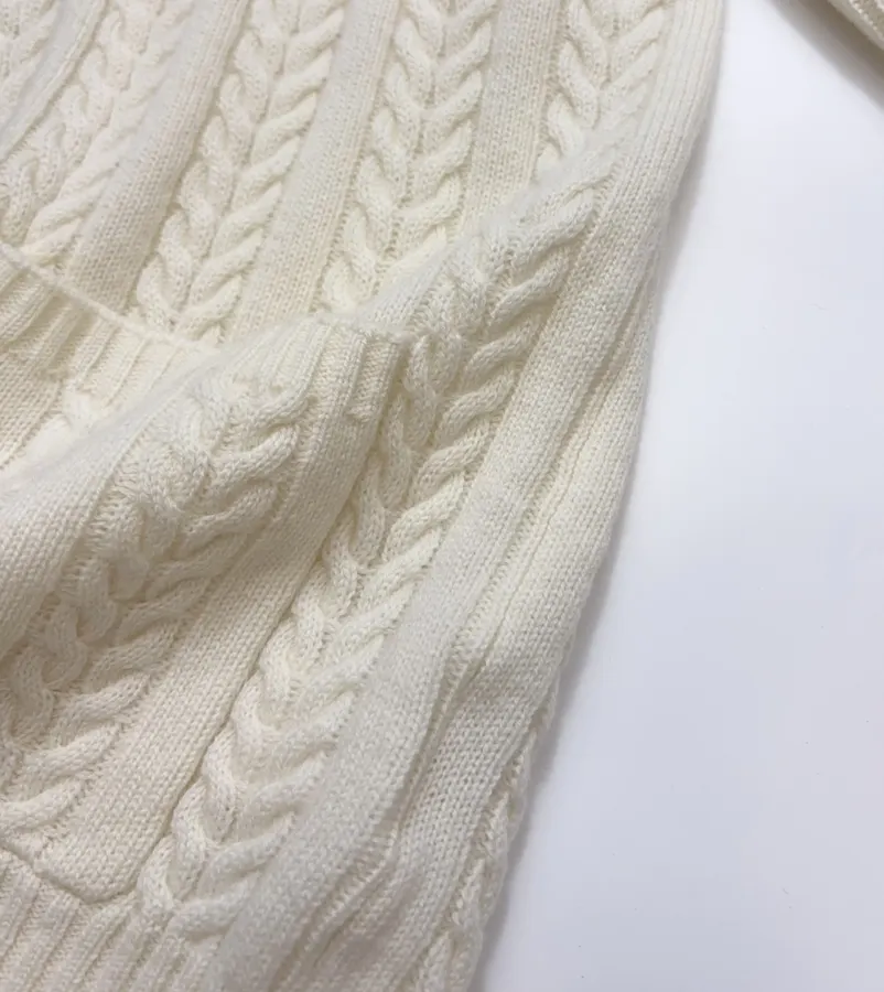 Colorblock V-Neck Buttoned Cardigan Sweater Outerwear in Ivory and Navy, product view 15