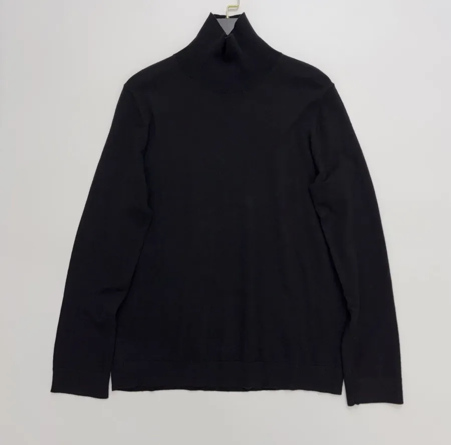 Solid-Color High-Neck Cashmere Base Layer Top in Navy, product view 01