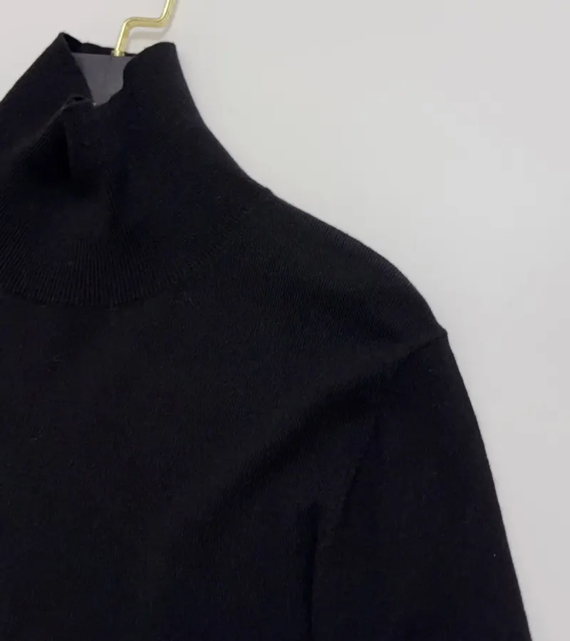 Solid-Color High-Neck Cashmere Base Layer Top in Navy, product view 03