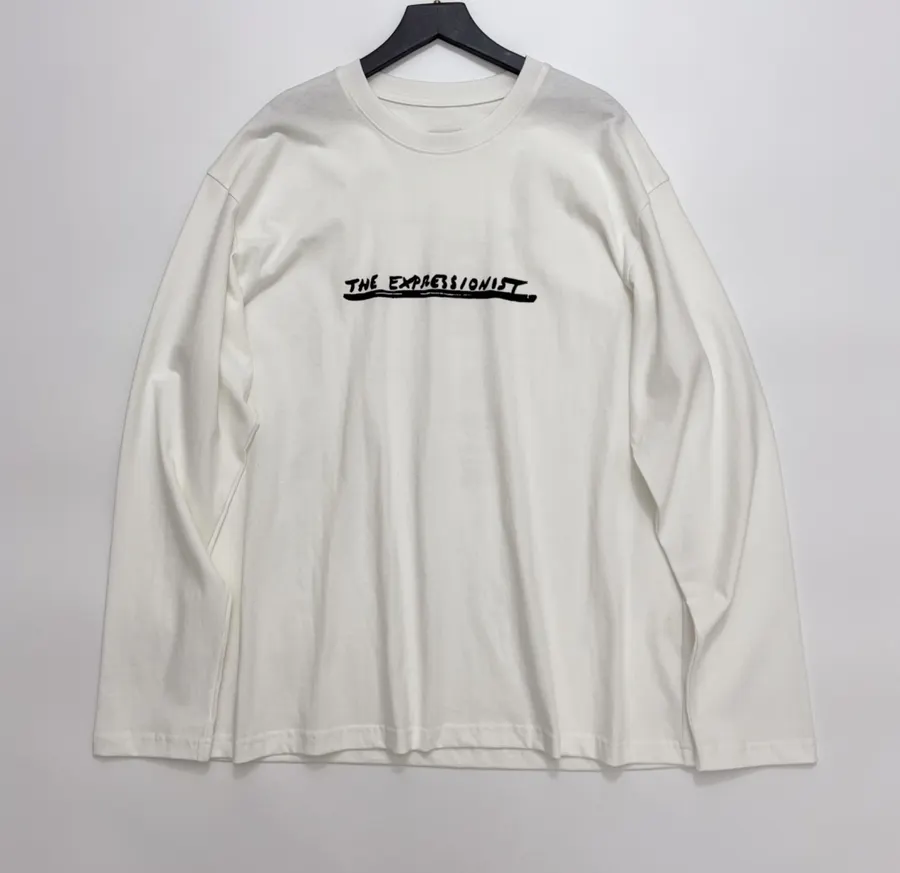 Graffiti Letter Crewneck Long-Sleeve T-Shirt Top in White, product view 01