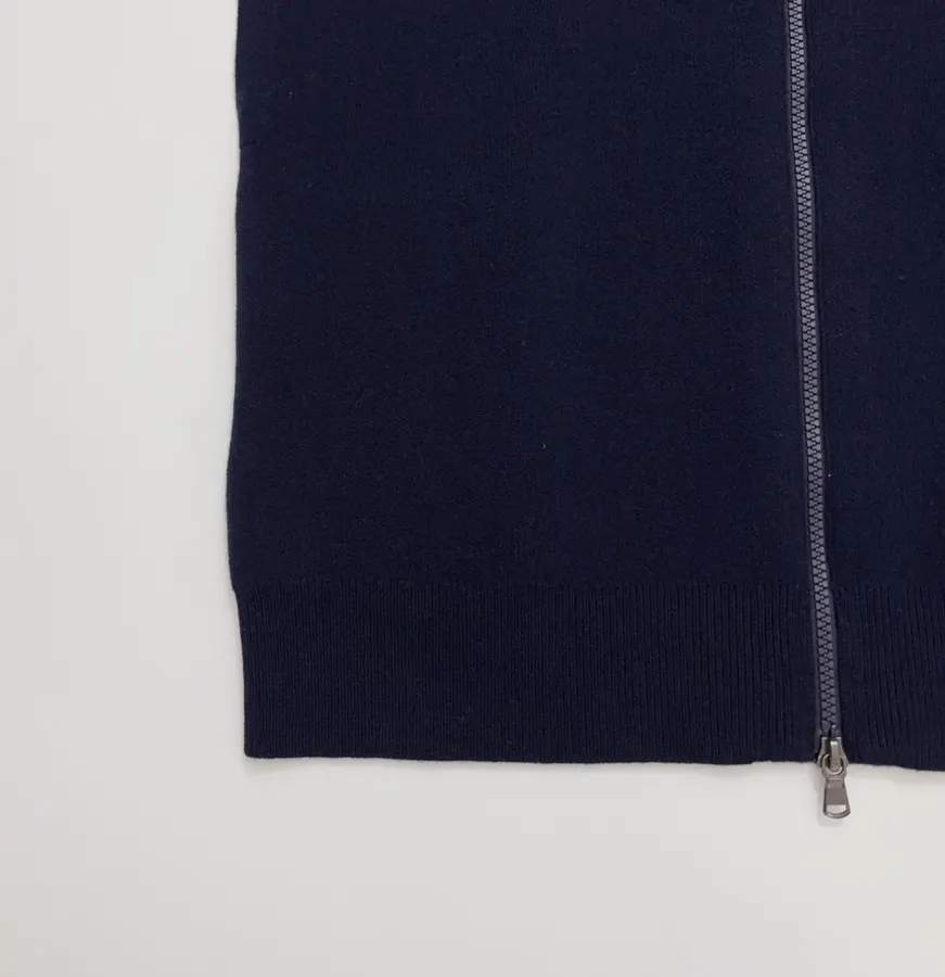 Cashmere-Wool Blend Zip-Up Knit Vest in Navy, product view 07