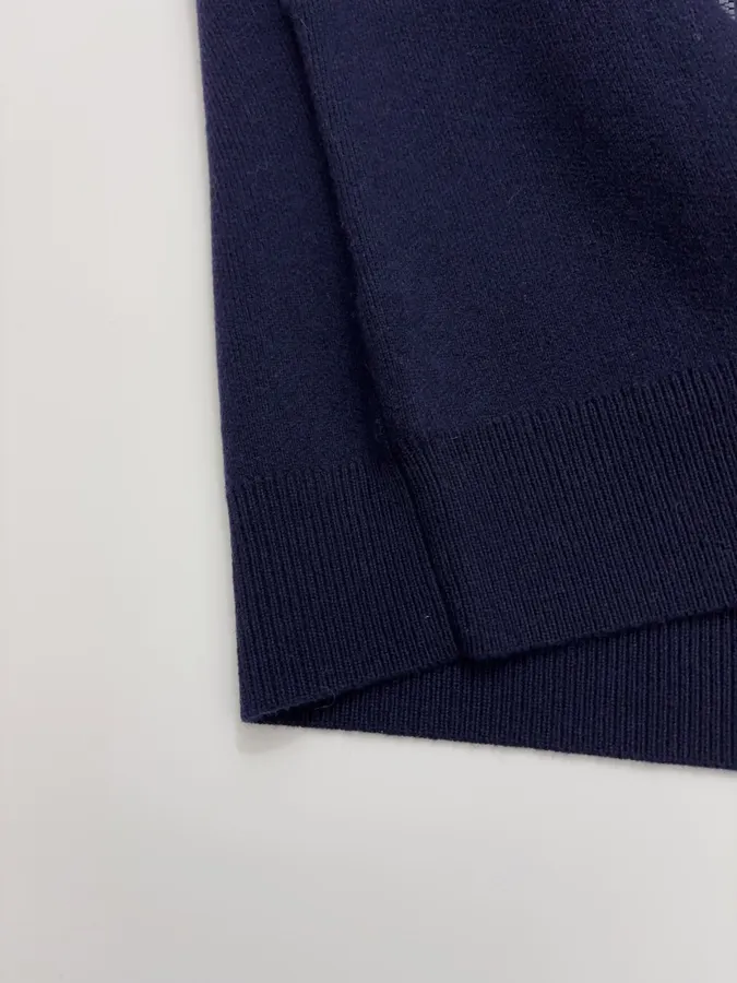 Cashmere-Wool Blend Zip-Up Knit Vest in Navy, product view 08