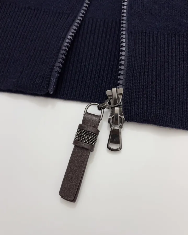Cashmere-Wool Blend Zip-Up Knit Vest in Navy, product view 11