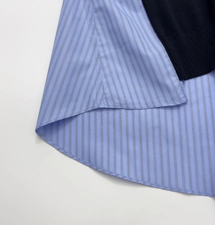 Top Irregularmente Empalmado in Navy and Blue, product view 07