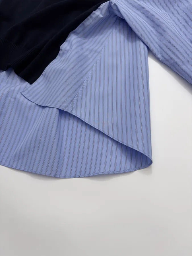 Top Irregularmente Empalmado in Navy and Blue, product view 09