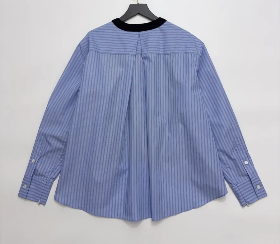 Top Irregularmente Empalmado in Navy and Blue, product view 10