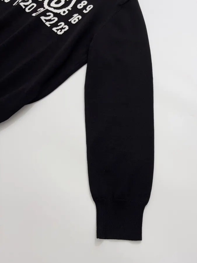 Letter Crew Neck Long-Sleeve Knitted Pullover Sweater in Black, product view 07