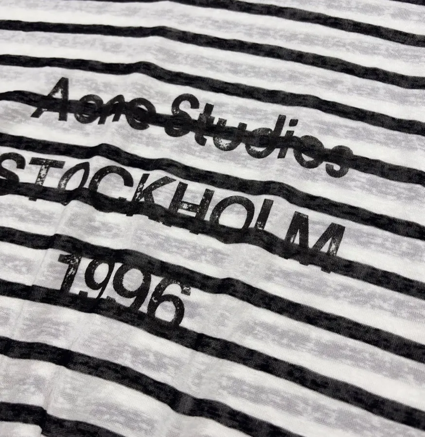Letter-Striped Loose Long-Sleeve T-Shirt Top in Black and White, product view 04