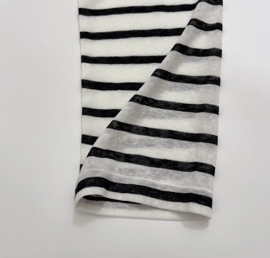 Letter-Striped Loose Long-Sleeve T-Shirt Top in Black and White, product view 08