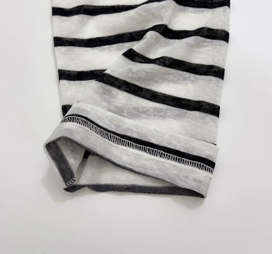 Letter-Striped Loose Long-Sleeve T-Shirt Top in Black and White, product view 09
