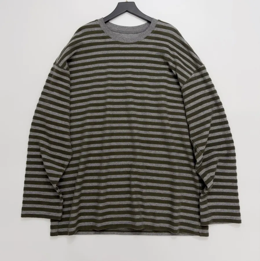Striped Lazy Crewneck Loose Long-Sleeve T-Shirt in Charcoal, product view 02