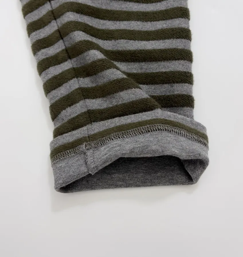 Striped Lazy Crewneck Loose Long-Sleeve T-Shirt in Charcoal, product view 08