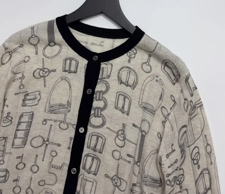 Printed Crew-Neck Long-Sleeve Knitted Cardigan in Beige and Black, product view 02