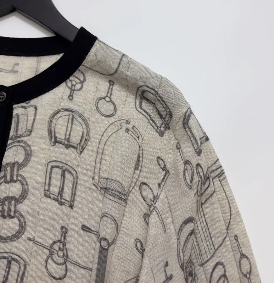 Printed Crew-Neck Long-Sleeve Knitted Cardigan in Beige and Black, product view 03