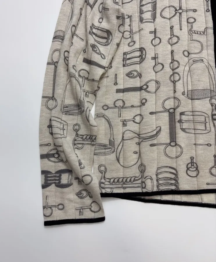 Printed Crew-Neck Long-Sleeve Knitted Cardigan in Beige and Black, product view 07